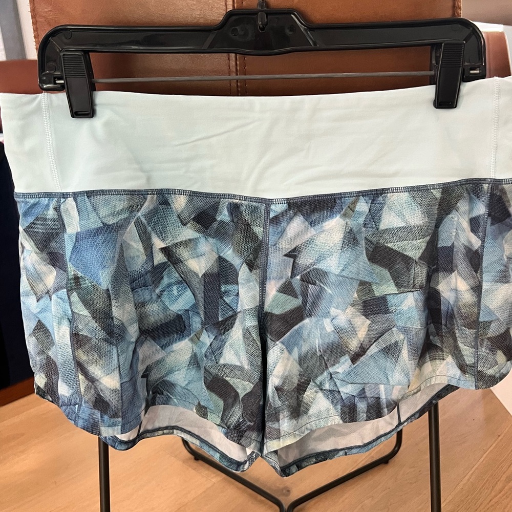 Lululemon Speed Up Short 4” inseam Size10